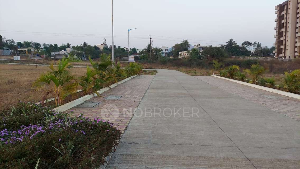 Plot For Sale  In The Oasis In Varale