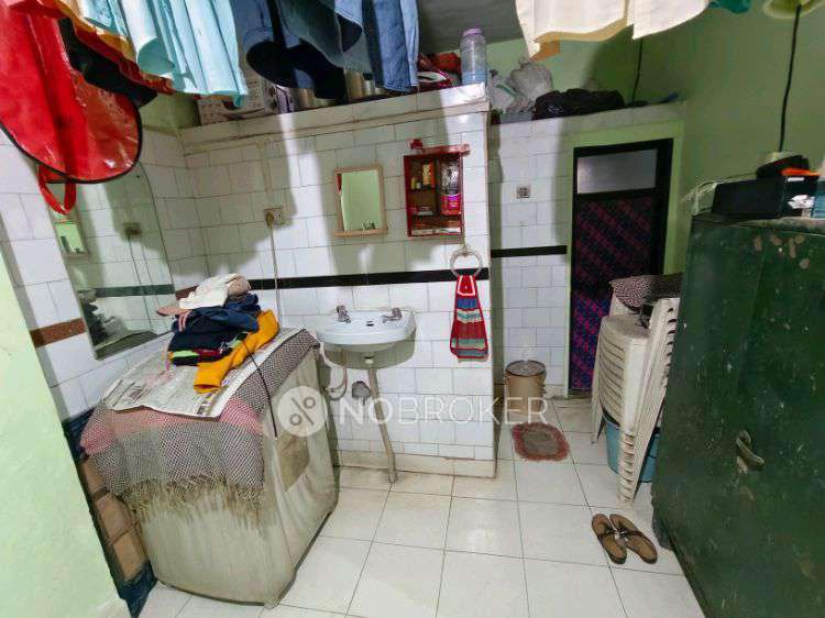 2 BHK Flat In Shree Complex For Sale  In Khadakpada