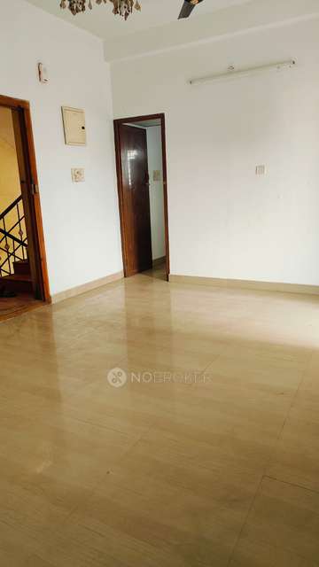 2 BHK Flat In Shanthinivas For Sale  In Madambakkam