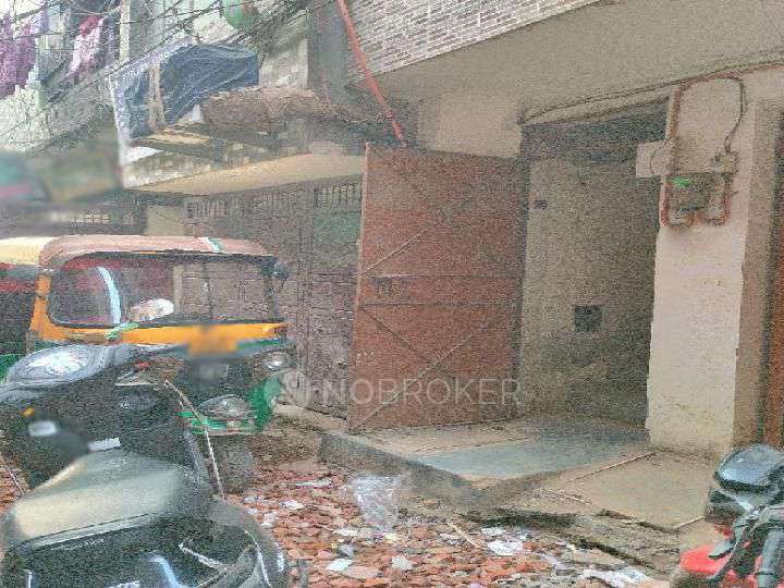 Shop in Tughlakabad, Delhi for Rent 