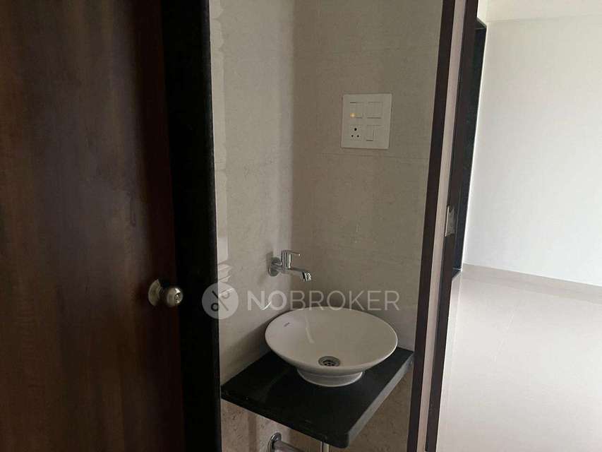 2 BHK Flat In Vardhaman Moonstone for Rent  In Tathwade