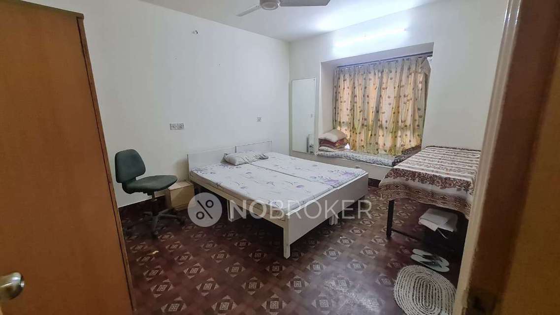 Single Room for Female In 4 BHK  In Golibar Maidan