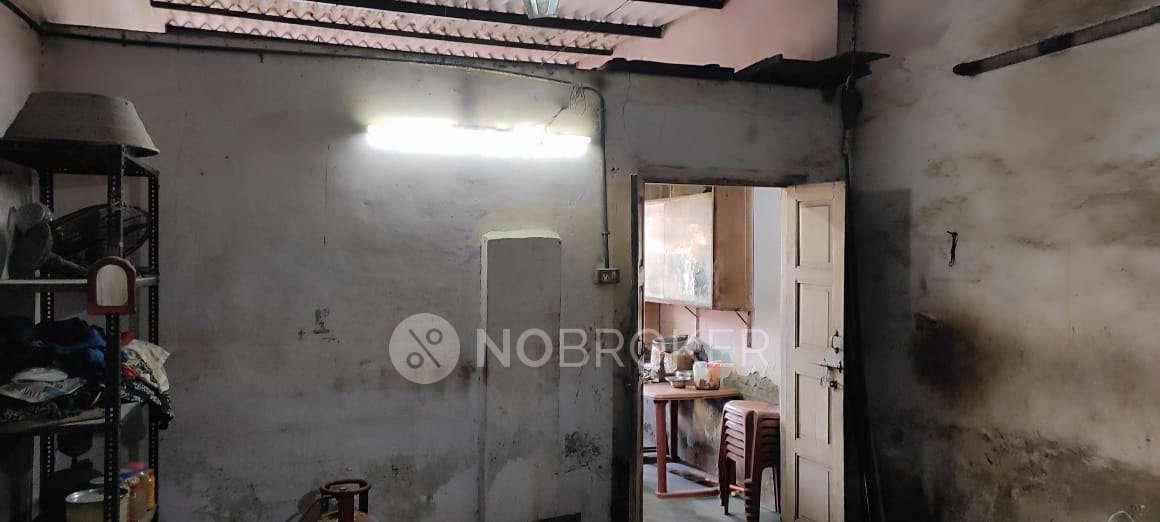 Shop in Kalyan Est, Mumbai for sale 