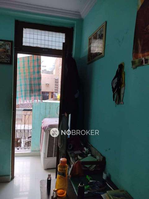 2 BHK Flat For Sale  In Shakarpur