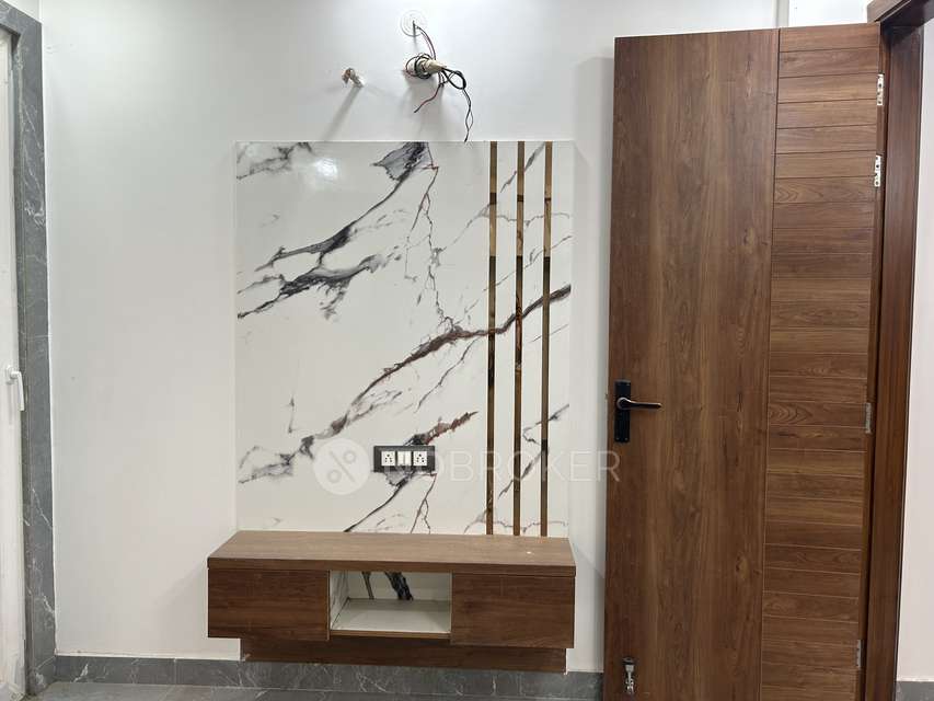 2 BHK Flat In Standalone For Sale  In Vishnu Garden