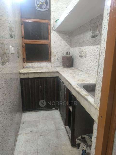 2 BHK Flat In Builder Floor For Sale  In Shakarpur Khas