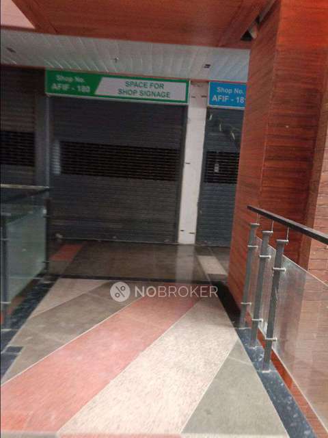 Shop in Sector 16b, Greater_noida for sale 