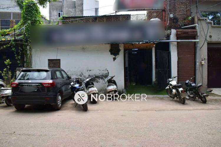 Godown/Warehouse in Ashok Vihar, Delhi for Rent 