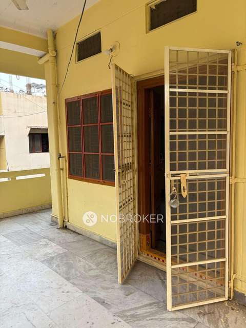 2 BHK Flat In Sriniavsa Nilayam for Rent  In  Peerzadiguda,