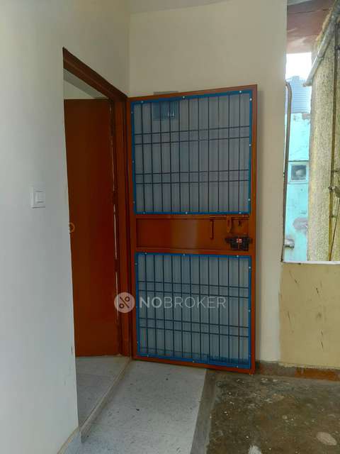 1 BHK Flat In Rwa B-10, Udaygiri-2 for Rent  In Noida