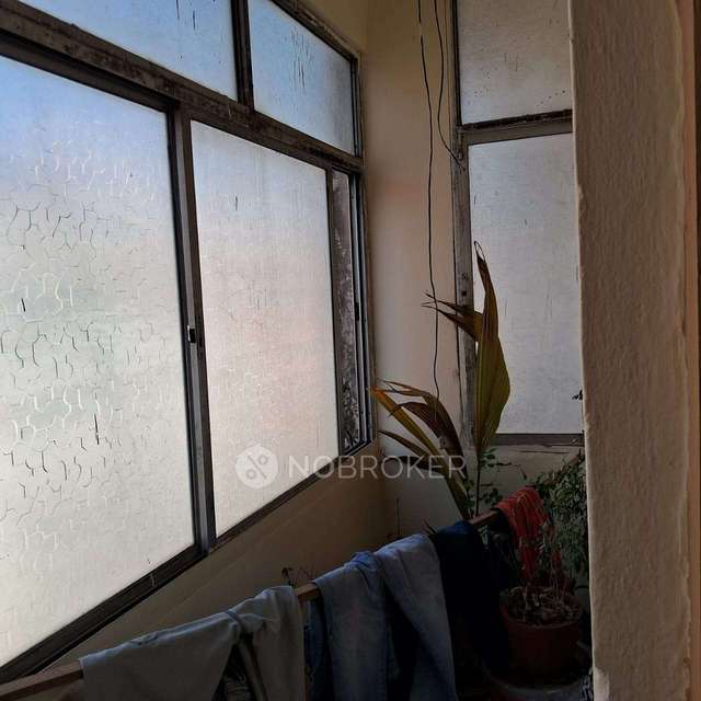 1 BHK Flat In Kaustubh Apartments , Bajirao Road for Rent  In Shukrawar Peth