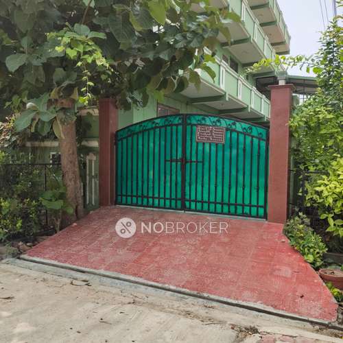 4+ BHK Flat For Sale  In Govindpuram