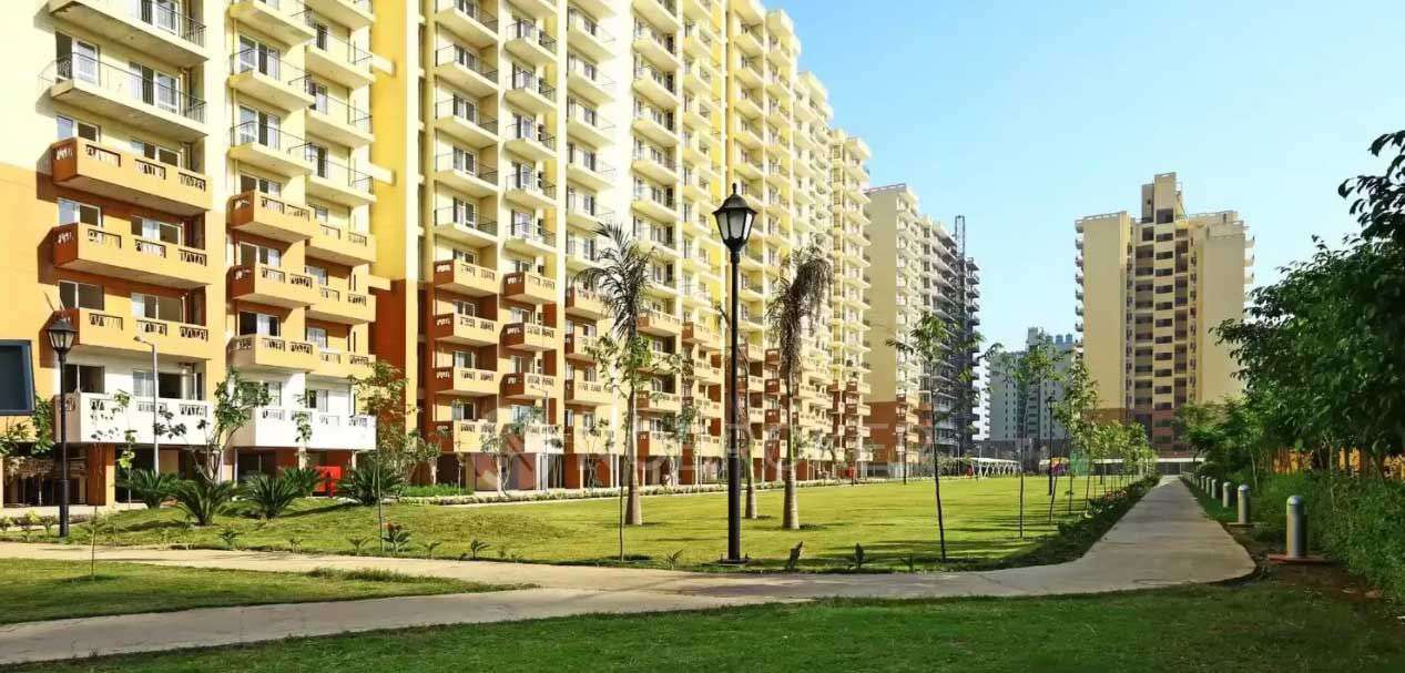4 BHK Flat In Piedmont Taksila Heights, Sector 37c For Sale  In Sector 37c
