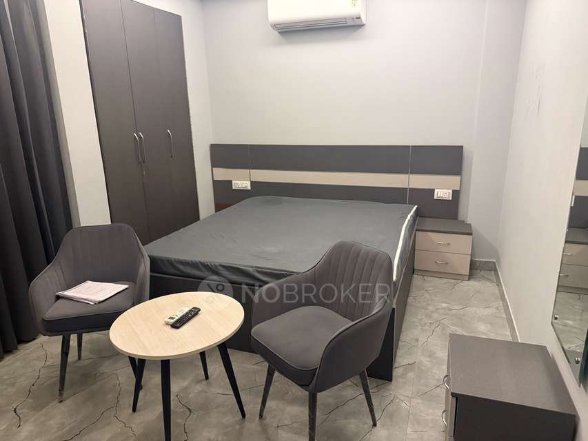 1 RK House for Rent  In Sector 55