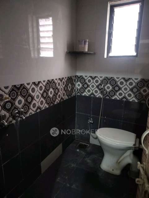 1 RK House for Rent  In 302, 2nd Floor, Venture Apt, Depot, Above Mcdonald's, Paud Road, Bhusari Colony, Kothrud, Pune, Maharashtra 411038, India