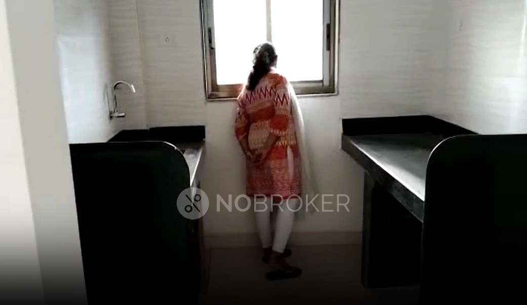 2 BHK Flat In Parijat Chsl for Rent  In Borivali East