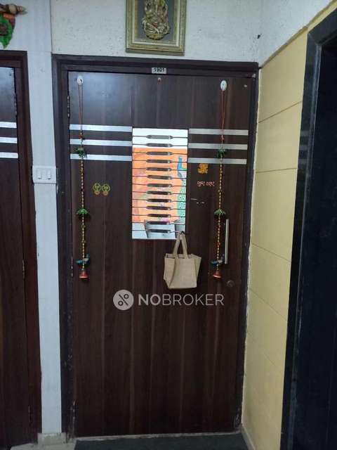 2 BHK Flat In Prestige Residency For Sale  In Waghbil Naka Flyover