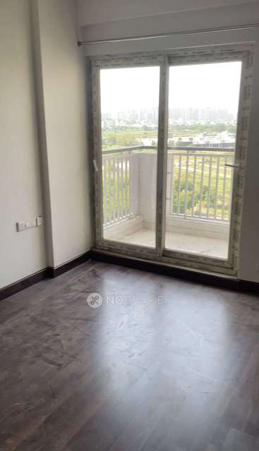 2 BHK Flat In Shri Radha Sky Garden for Rent  In Noida Extension