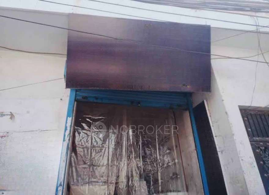Shop in Ch Rambir Singh Market , Delhi for Rent 