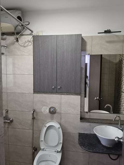 3 BHK Flat In Amanora Victory Towers for Rent  In Amanora Victory Towers - Sainik City.