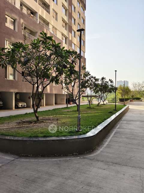 3 BHK Flat In Amanora Victory Towers for Rent  In Amanora Victory Towers - Sainik City.