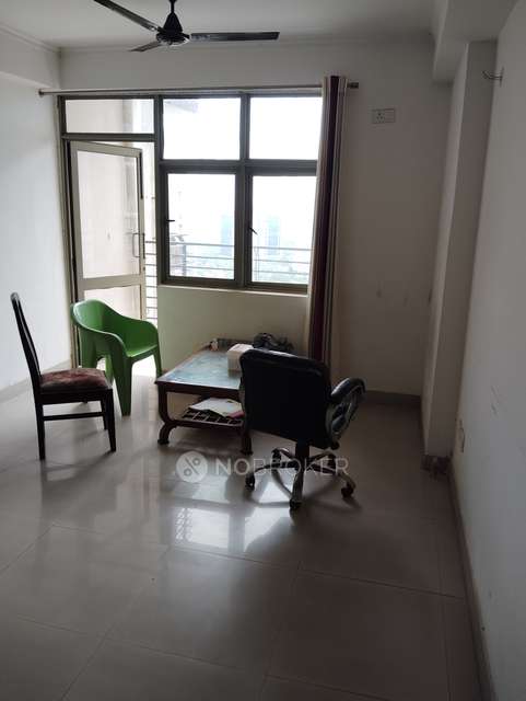 Single Room for Female In 3 BHK  In Pan Oasis In Sector 70