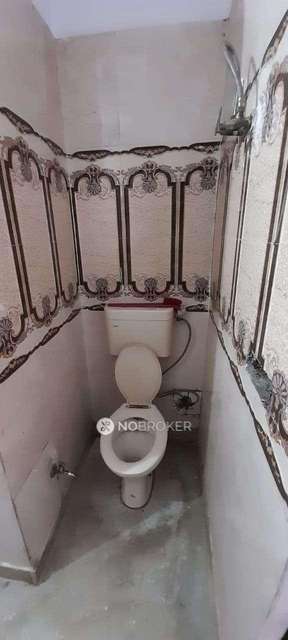 1 BHK Flat In Standalone Building  For Sale  In Pandav Nagar,