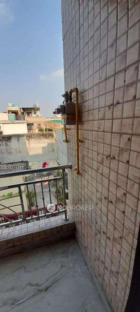 1 BHK Flat In Standalone Building  For Sale  In Pandav Nagar,