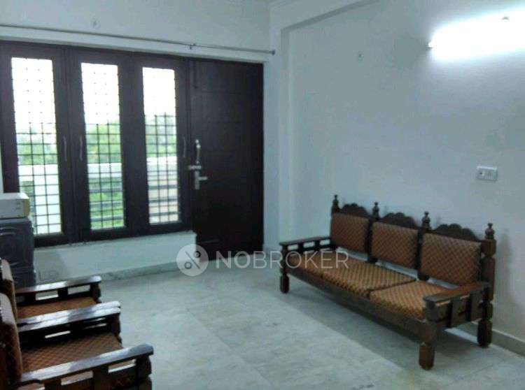 Shared Room for Female In 3 BHK  In Sector 19