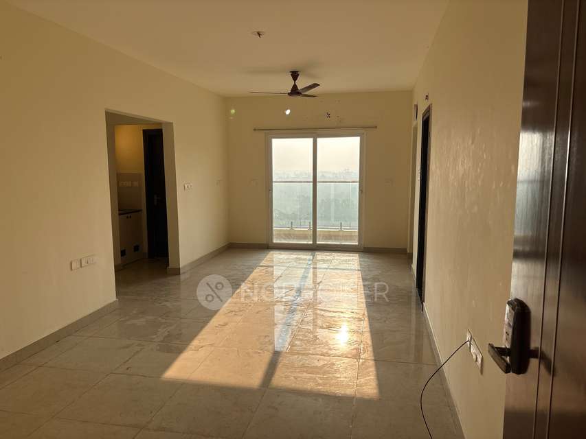 Single Room for Male In 3 BHK  In Shriram Park 63 In Perungalathur
