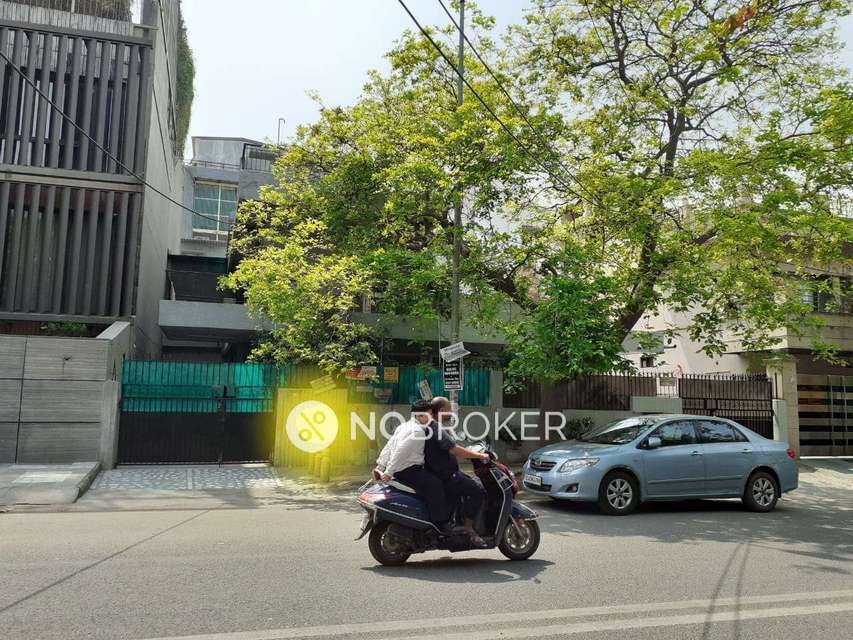 4+ BHK House For Sale  In Naraina Vihar