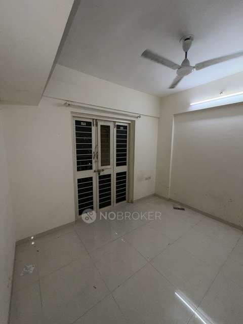 2 BHK Flat In Royal Twin Tower for Rent  In Wakad