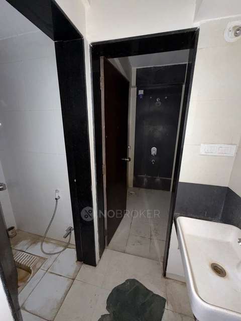 2 BHK Flat In Royal Twin Tower for Rent  In Wakad