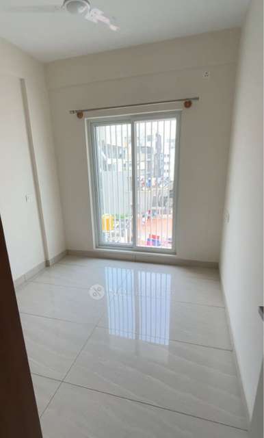 Single Room for Female In 2 BHK  In Shrinivasa In Kasavanahalli
