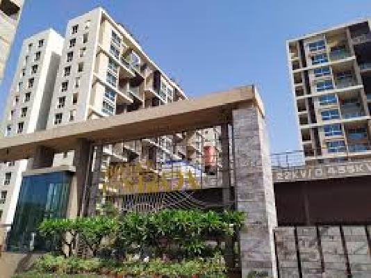 Single Room for Female In 2 BHK  In Royal Entrada Society In Wakad
