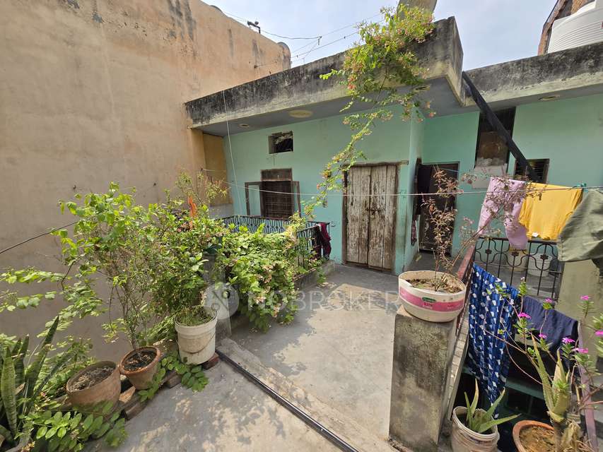 4+ BHK Flat For Sale  In Ajronda