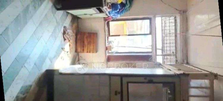 1 RK House for Rent  In Pydhonie, Mandvi