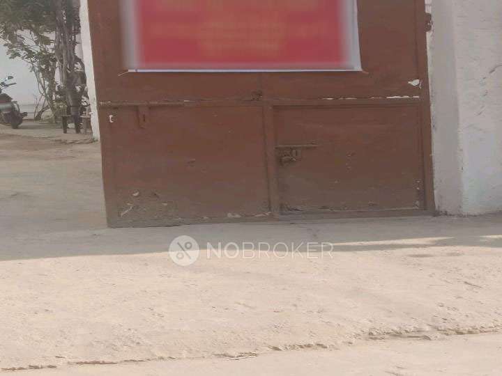 Godown/Warehouse in Saraswathi Vihar, Gurgaon for Rent 