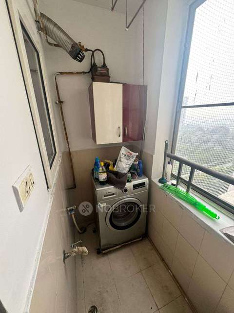 3 BHK Flat In Rainbow Vistas For Sale  In Hitec City