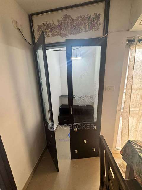 3 BHK Flat In Rainbow Vistas For Sale  In Hitec City