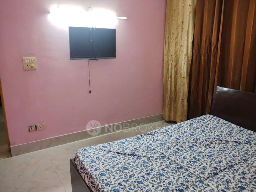 2 BHK Flat In Himgiri Apartments For Sale  In  Sector 34