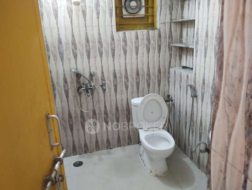 2 BHK Flat In Himgiri Apartments For Sale  In  Sector 34