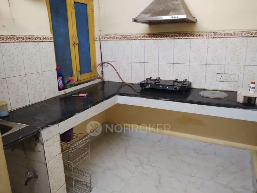 2 BHK Flat In Himgiri Apartments For Sale  In  Sector 34