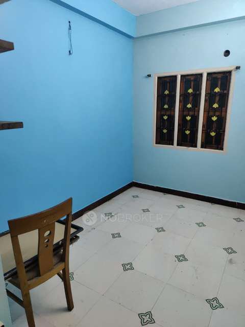 2 BHK Flat For Sale  In Mosque Street