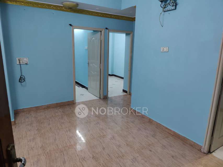 2 BHK Flat For Sale  In Mosque Street