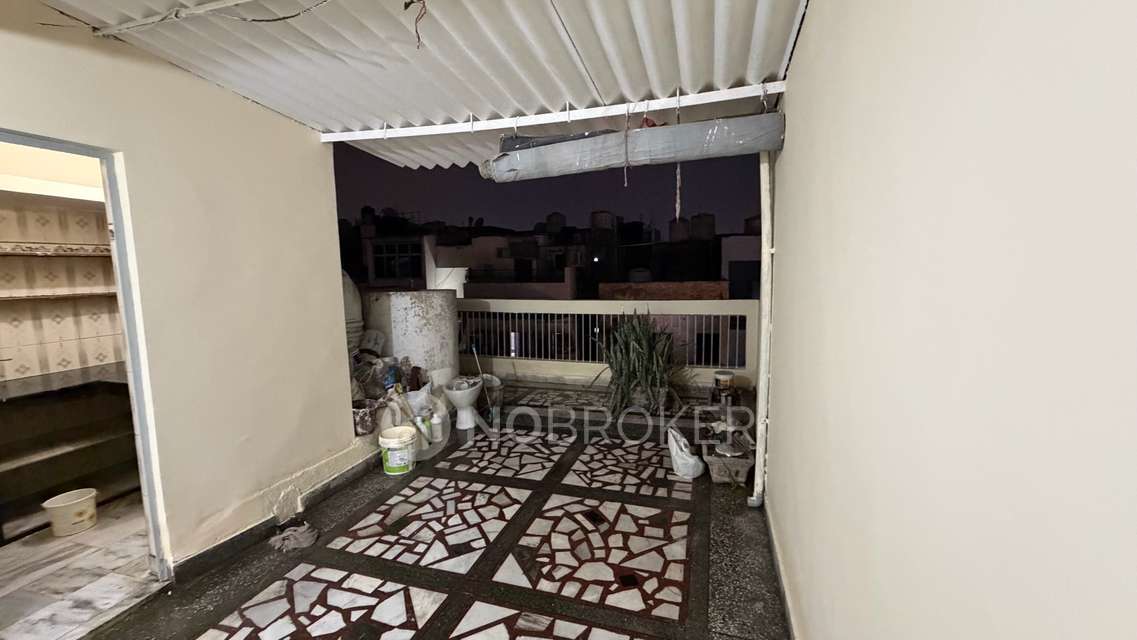 2 BHK Flat In Ashok Vihar for Rent  In Ashok Vihar Phase 1