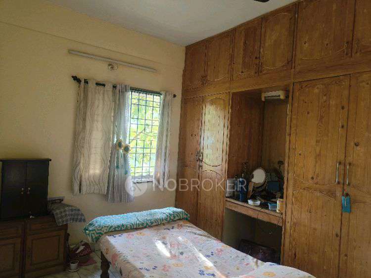 Single Room for Female In 3 BHK  In Deccan Fields In Brookefield