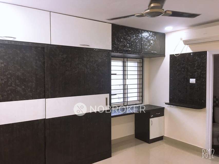 2 BHK Flat In Arundhanthi Apartment For Sale  In Madhapur 