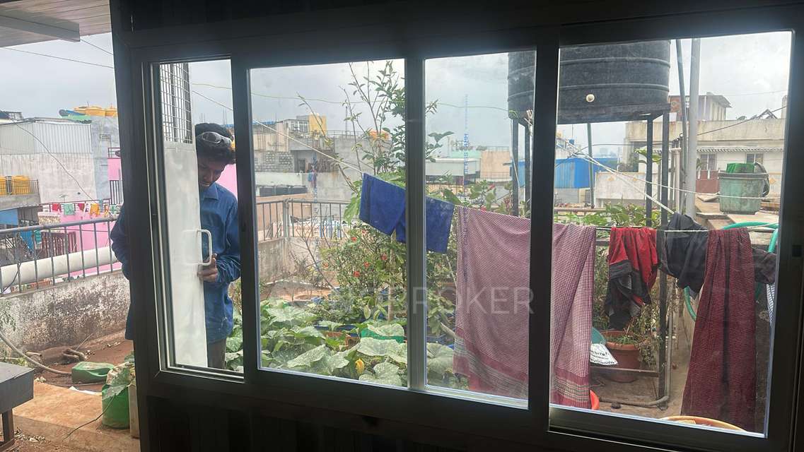 Shared Room for Male In 1 RK  In Ap In Mathikere