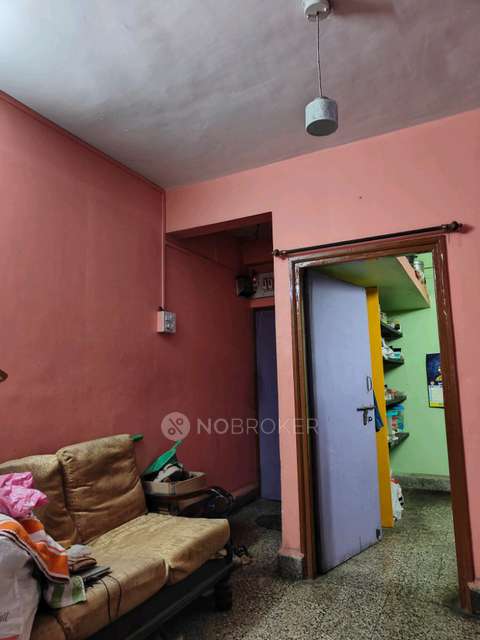 Single Room for Female In 2 BHK  In Asawari Apartment  In Aundh